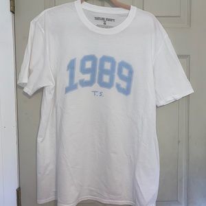 Taylor Swift 1989 T-Shirt (Old Taylor Collection)